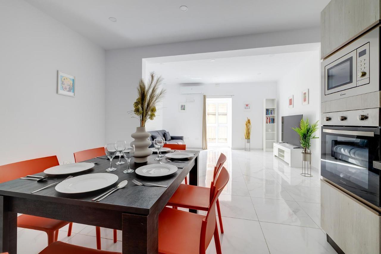 Modern Family Holiday Retreat In Gzira Sliema Exterior foto